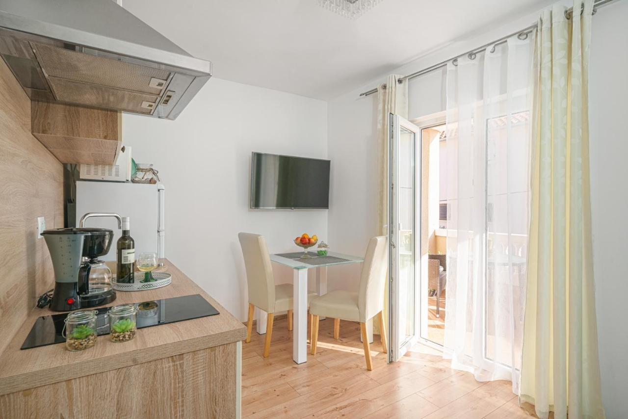 Apartments Vesna Vodice Exterior photo